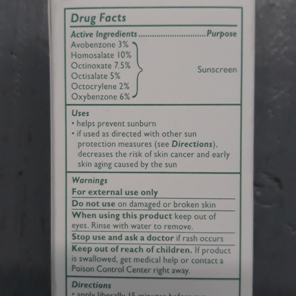 Peter Thomas Roth Max Sheer Moisture Defense Spf30 - Picture 4 of 8